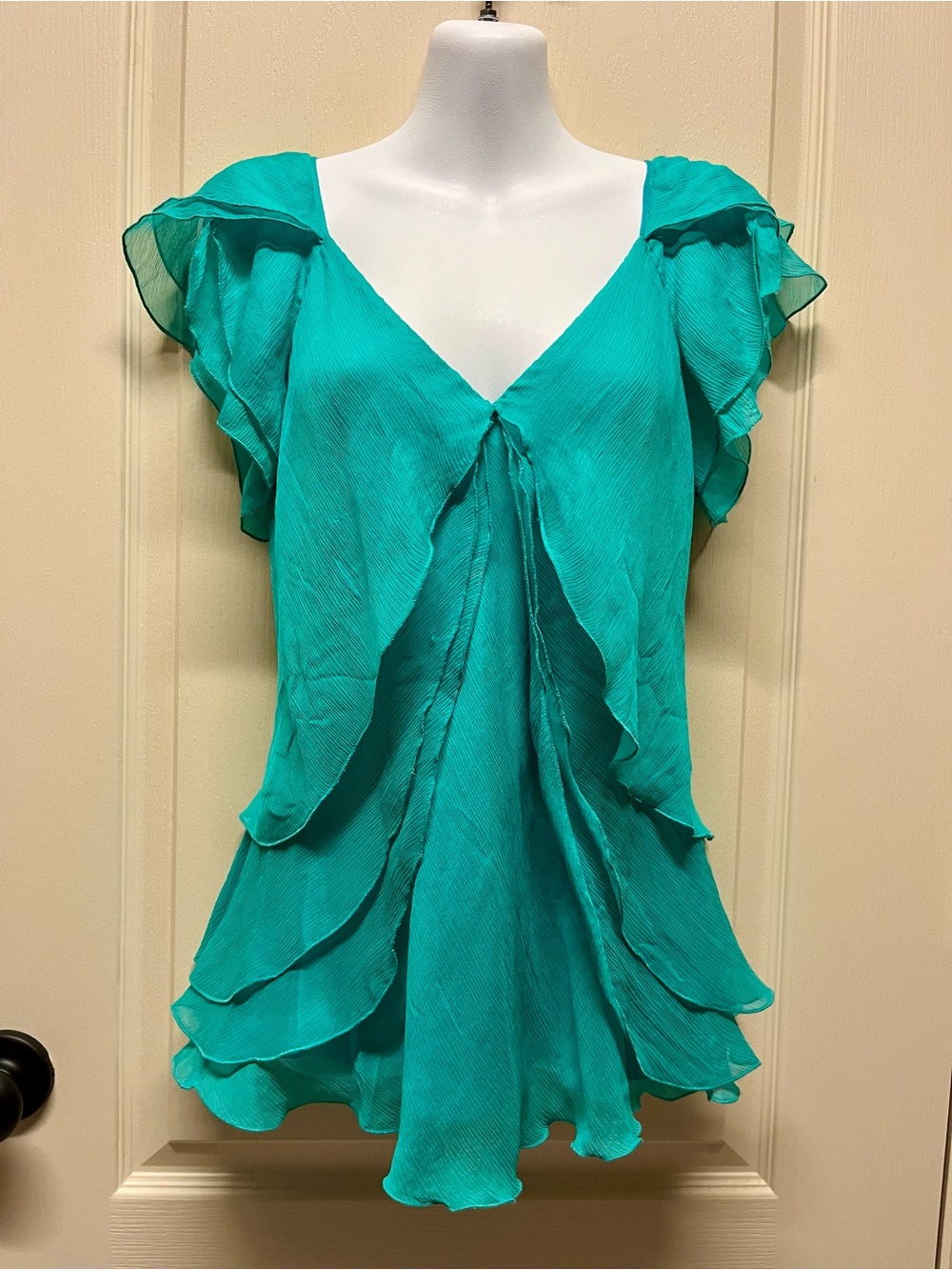 Diane von Furstenberg DELPH Silk Tiered Flutter Short Sleeve Teal Blouse size 4